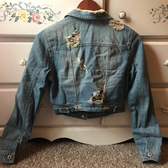Cropped Distressed Jean Jacket - Picture 2 of 4